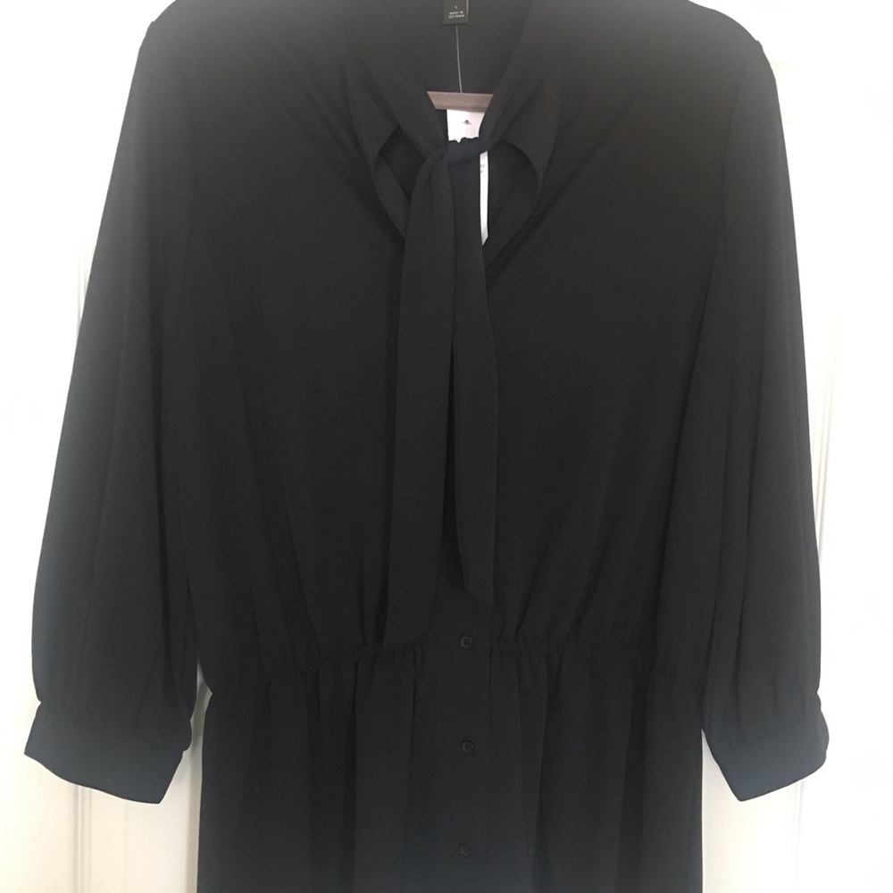 Ann Taylor | Sophisticated Tie-Neck Top (NWT)